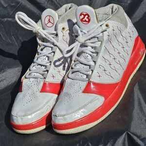 Jordan 23 OG White Varsity Red 2007 Size 11 Pre Owned 318376-161